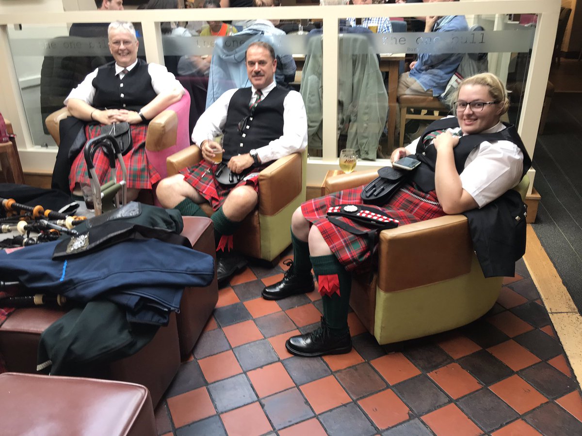 suffolkpipeband's tweet photo. Great to be busking in beautiful Bury St Edmunds today in front of the historic abbey followed you some liquid refreshment in the @theonebullbury https://t.co/6W7vRjDYjz