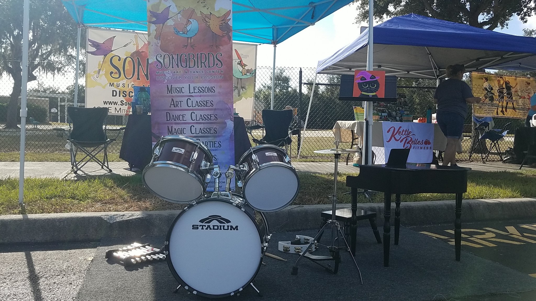 Songbirds Music, Art, & Dance Center on Twitter make music with