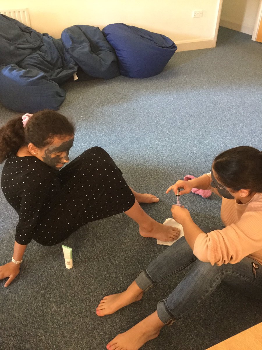 Welcome to Spa Hillcroft! After a long rainy week, an excellent way to relax over the weekend #pampering #stswithunshill #iloveboarding