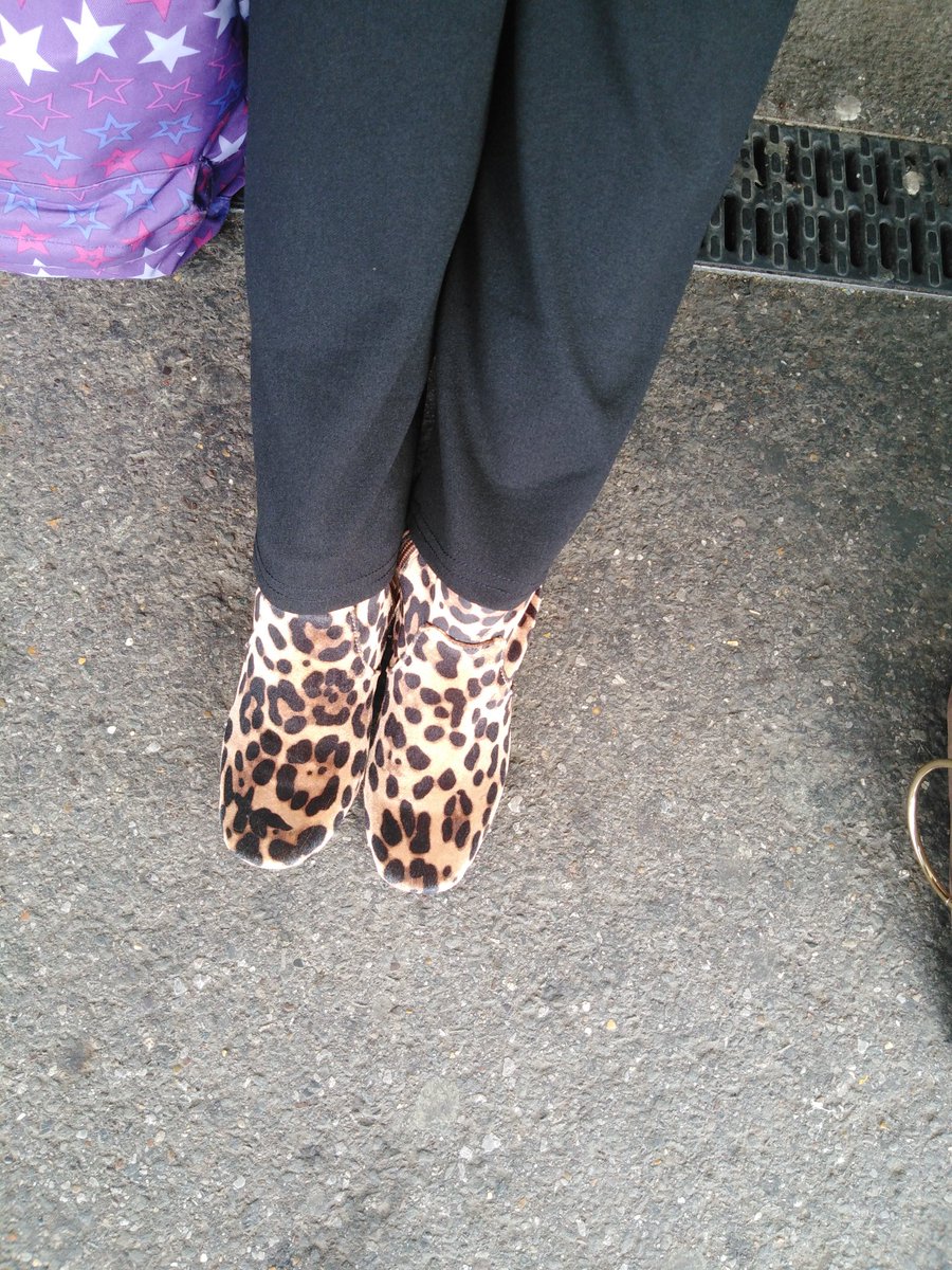 Sophie Hartley-Booth tweet media