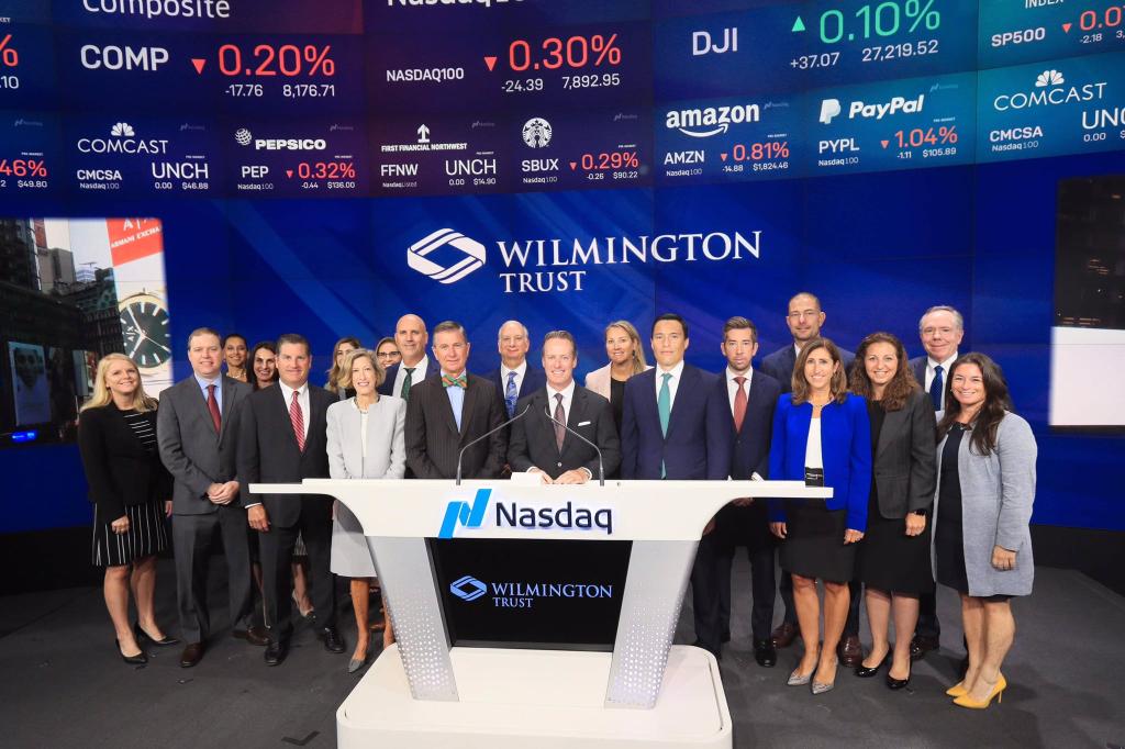 NasdaqExchange's tweet photo. Nasdaq brings transparency to an opaque #CITs market to strengthen 401k plan decision-making: https://t.co/AjFtKQ5fjd #investortransparency #NasdaqFundNetwork #MarketData https://t.co/MXliYkU5js