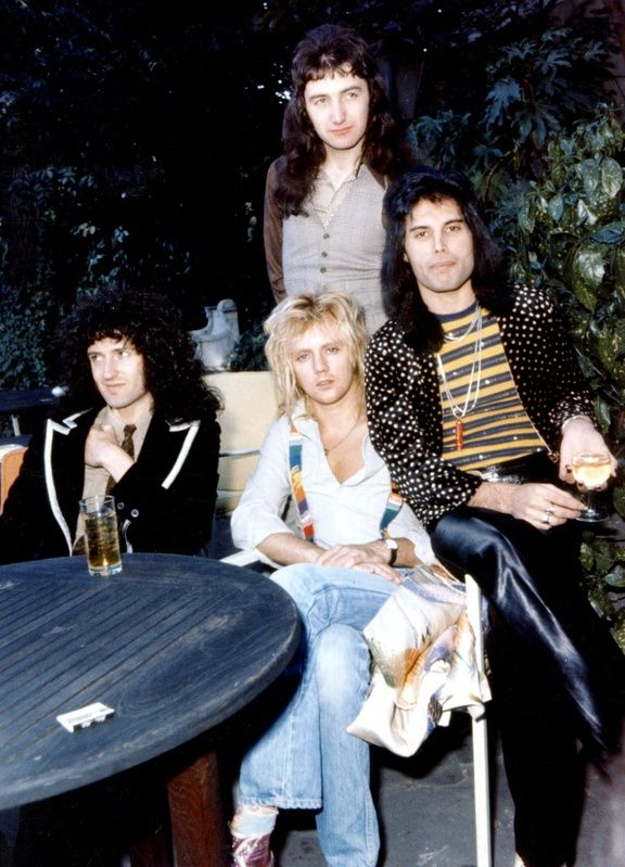 Boyd720A's tweet photo. This week my tweets will be about this band #Queen in the 70's, 80's 90's and today #qal 

#Queenforaweek
#FreddieMercury
#BrianMay
#RogerTaylor
#johndeacon 
@adamlambert 
@QueenieOfNorway https://t.co/1wUsByCjU3