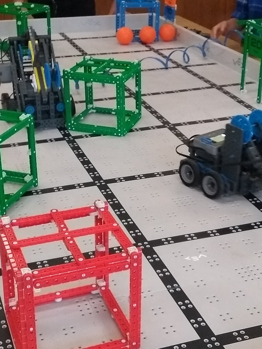 dsiertse's tweet image. #2056waystoinspire Conference. Presented with @davidweir54 & @jademahwdsb today. VEX robotics in @HWDSB schools for curriculum, club or competition. Amazing energy! @RoboticsHWDSB @VEXRobotics @frc2056