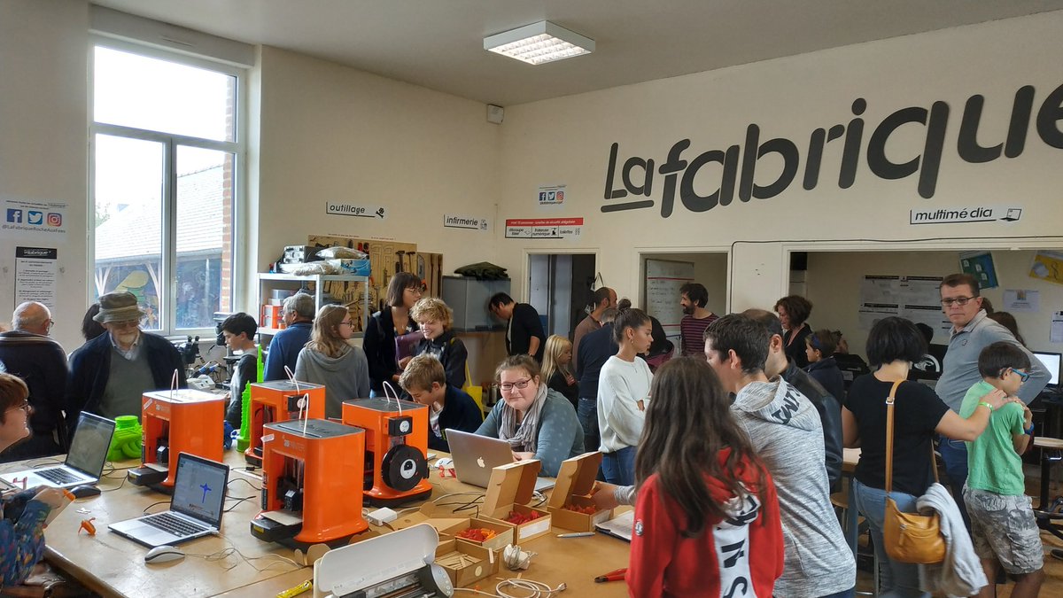 jtvalentin's tweet image. Cette première journée du #festilab à #amanlis (35) fut un formidable moment d&apos;échanges et  d&apos;émerveillement autour des #makers et du #numerique. Merci à @Antoine_FabLab  et à tous les artisans de cette belle réussite. Un beau programme et de belles surprises prévues demain. 😉🚀