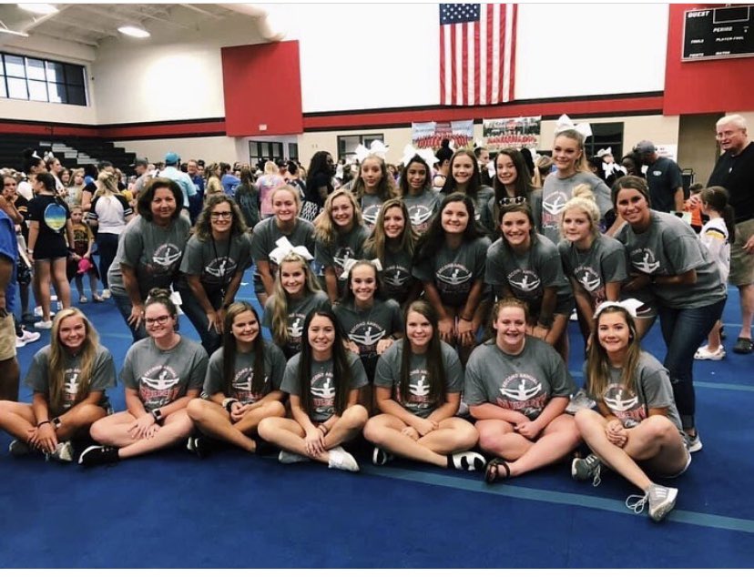 Super thankful for supportive rival teams that will come together for us in this time of grieving. Everyone please keep our sweet sophomore cheerleader Shelby &amp; her sister, one of our favorite alumni, Cheyenne and their family in your prayers! We love y’all!❤️
