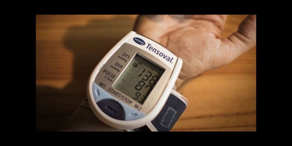 BloodPressureex's tweet photo. HOW TO USE A HOME BLOOD PRESSURE MONITOR THE RIGHT WAY===>https://t.co/Vs22IvIaTe <====.........................................................................................#bloodpressure #heart #hearthealth #hearthealthy #healthyliving #healthylifestyle #antiaging https://t.co/dWD9Pc6dSJ