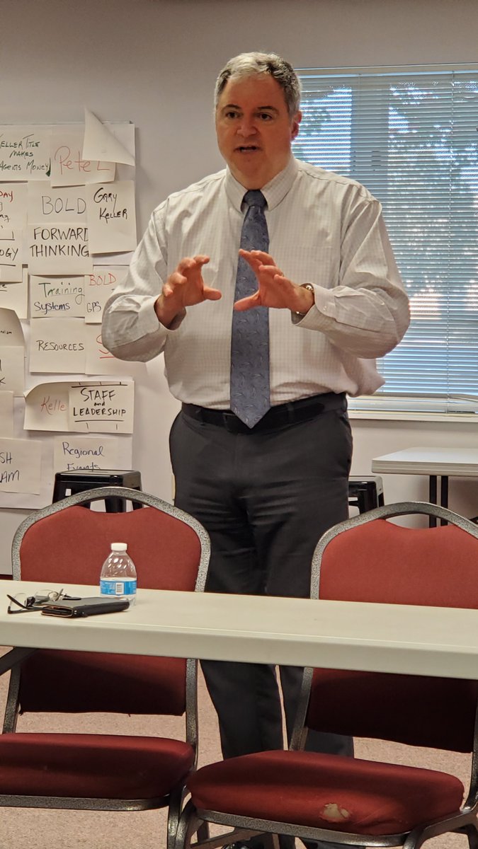 NetworkingMore's tweet photo. Look who's talking... At the 9/26 meeting, @DavidLeta2014 gave a wonderful 10 minute presentation. Followed by a terrific &amp; informative 30 minute wellness discussion led by @Dr_D_wellnessNJ. N&amp;M is blessed to have such terrific, sharing &amp; talented members. Thanks Dr. Deb &amp; Dave! https://t.co/fOfRrPKtg5