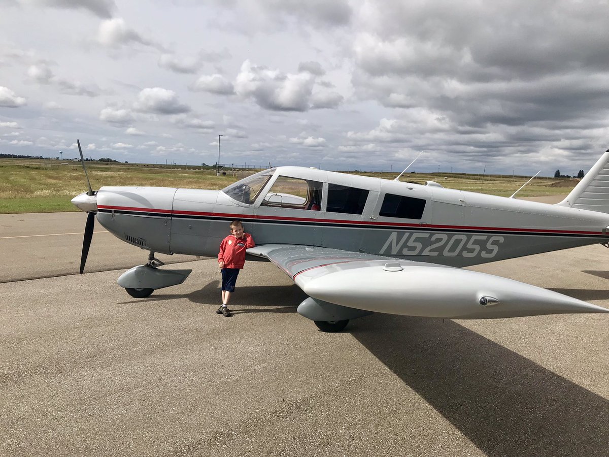 aerroTpalm's tweet photo. A little #FlyInSaturday in Bismarck ND. Let’s see who in the #PilotsofTwitter world are out #flying today?! #Getoutandfly #BlueSkys #pilotlife #fathersontime #Pilot #Cherokee6 @GarminAviation @ForeFlight @Sportys @piperaircraft @AOPA @EAA https://t.co/QF1b7ekbQj