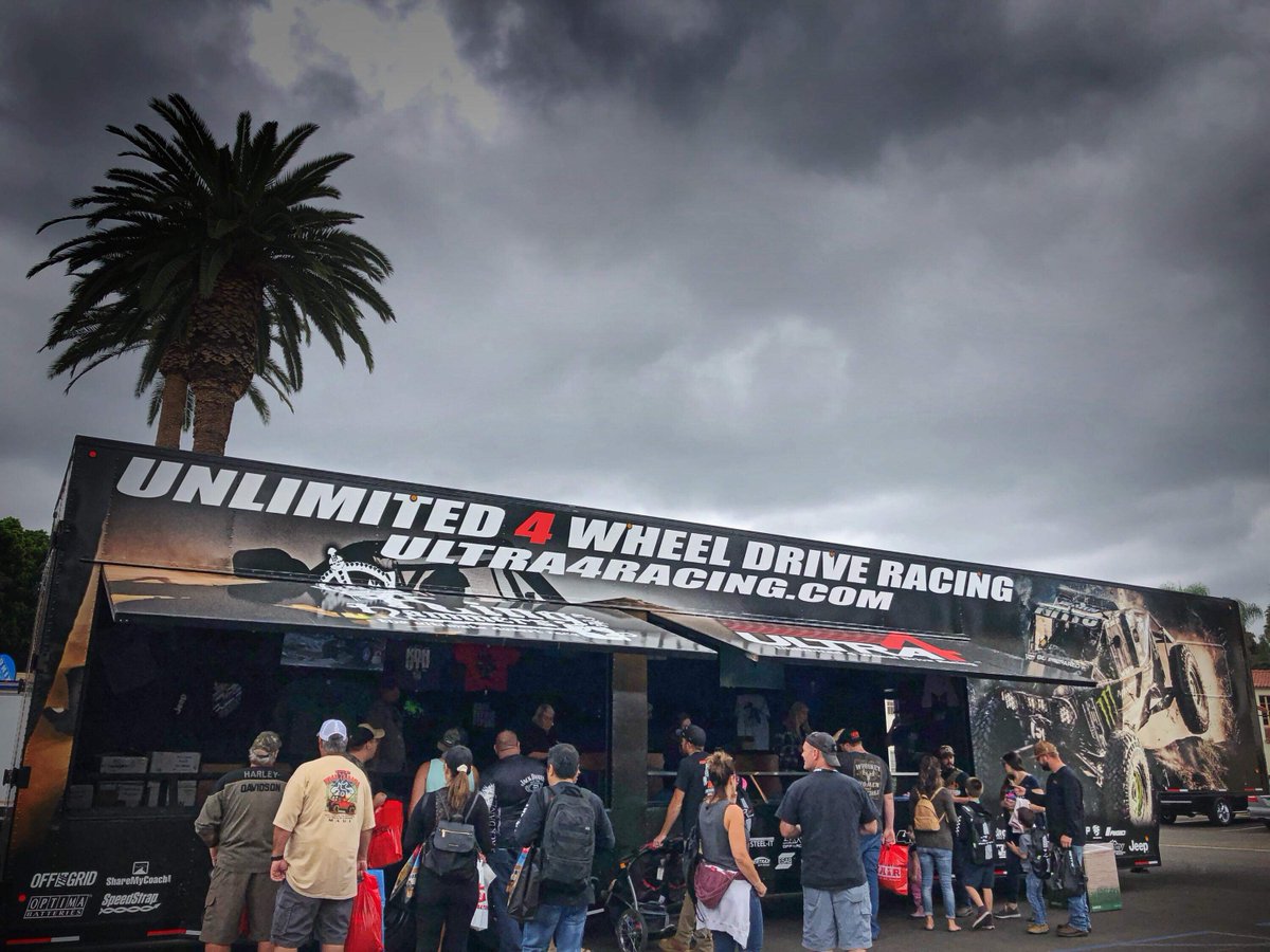 KingoftheHammer's tweet photo. Come see us this weekend at Off Road Expo!

We're in spot OS-900 and have some awesome Expo-exclusive deals on Merch, and The Jessi Combs Foundation stickers for purchase! 

#Ultra4 #OffRoadExpo #ComeSeeUs #TheJessiCombsFoundation @OFFTHEGRIDSRPL 

Photo: Coelette Chenier https://t.co/yysWLIhUVC