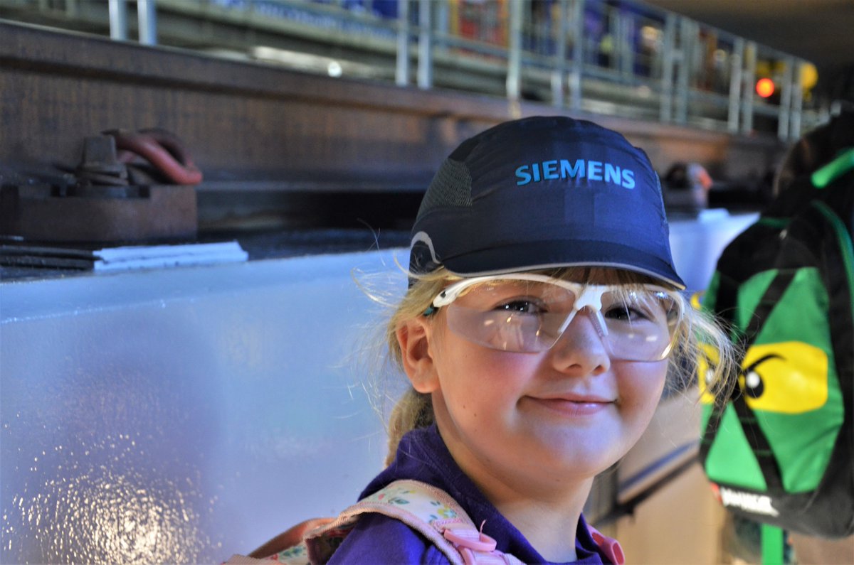 TheRealStavioni's tweet photo. Great day out at #Siemens #Northam depot today, Emilia loved it, convinced herself even more that she's going to be an engineer! @SW_Railway @SiemensMobility #Desiro #Railweek #Train https://t.co/7FbfydpE3M