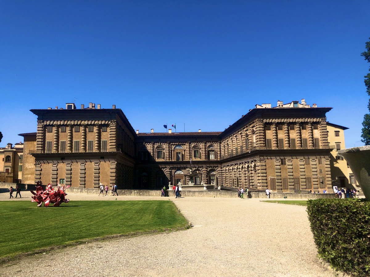 raysunset25's tweet photo. Pitti Palace 🇮🇹 https://t.co/FPBmf1ZvcM