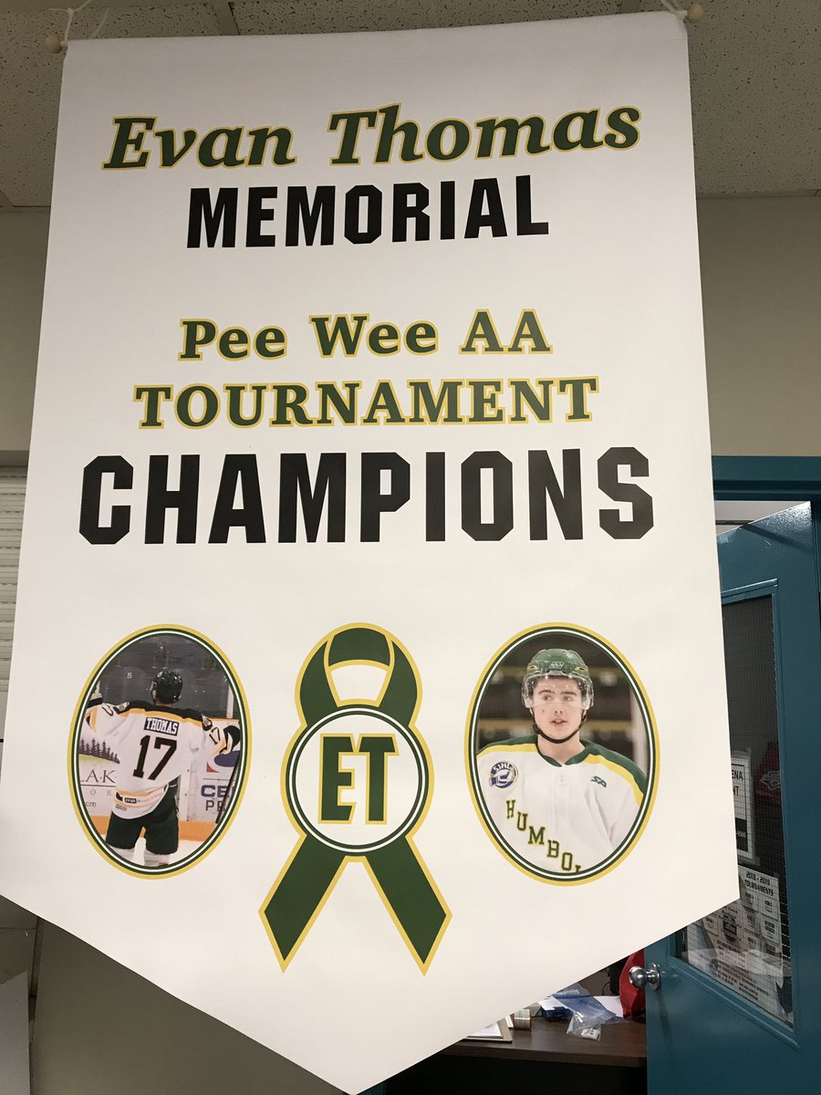 Laurie_13645's tweet photo. Scott Jordyn &amp; I want to say thank you to all involved for helping this weekend with @PWAA_EvanThomas...and to all Peewee teams involved have fun, play hard, compete and enjoy!  #hockeyisfamily #teammates 💚💛🥅🏒 #Tommy17 @ET_Memorial #foreverinourhearts 💙❤️ https://t.co/BKe6NhnbwC