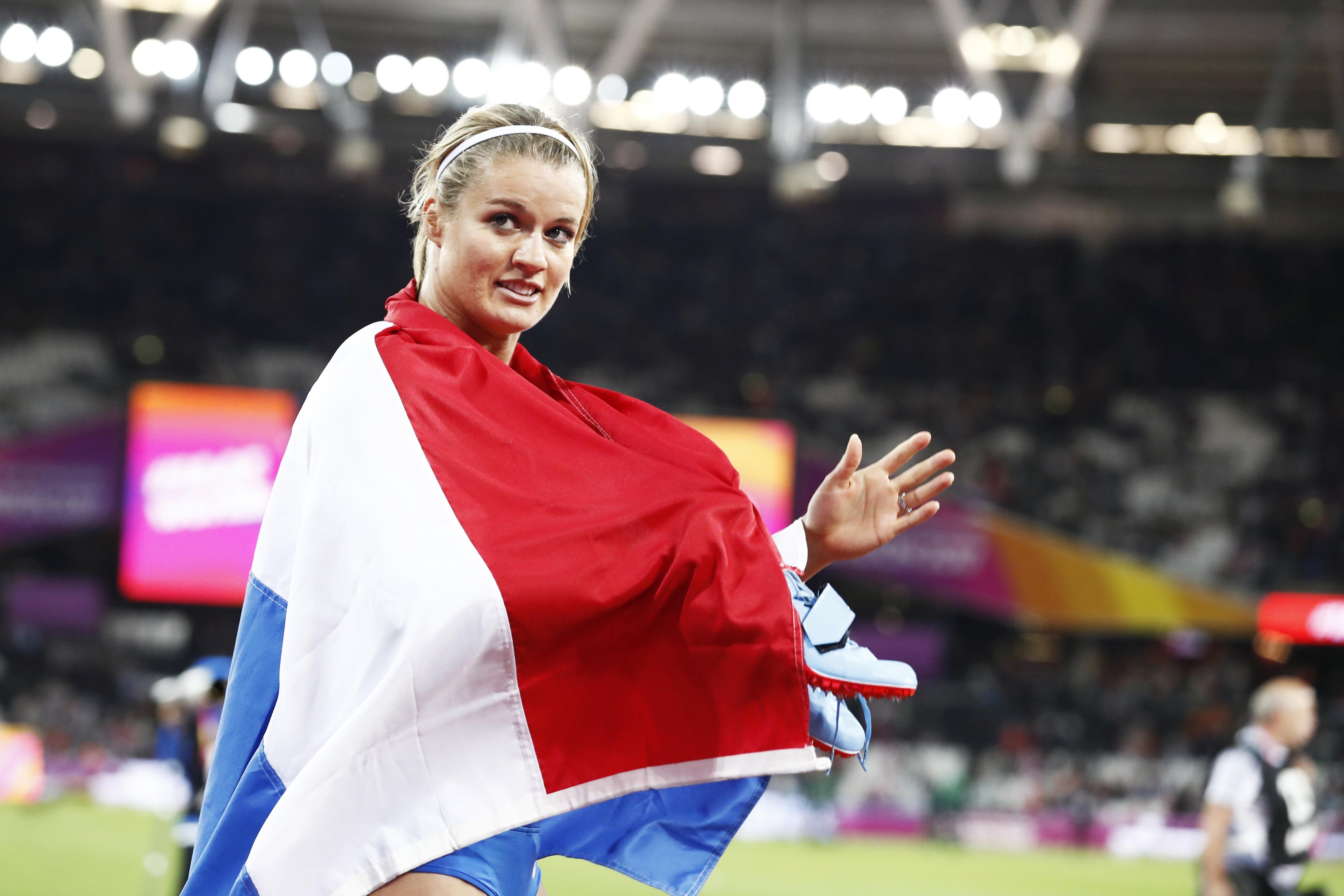 Tbs 陸上 世界陸上 ドーハ 女子100m予選 6組 0 3 1 シパーズ オランダ 11 17 Q 2 ダニエルズ アメリカ 11 Q 3 バス ガンビア 11 25 Q Tbs 系列連日生中継 結果 動画など T Co Lqf1adn0e4 写真 フォート キシモト