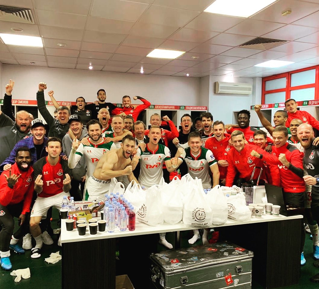 EFk8DfhXkAEqsUQ.jpg:large