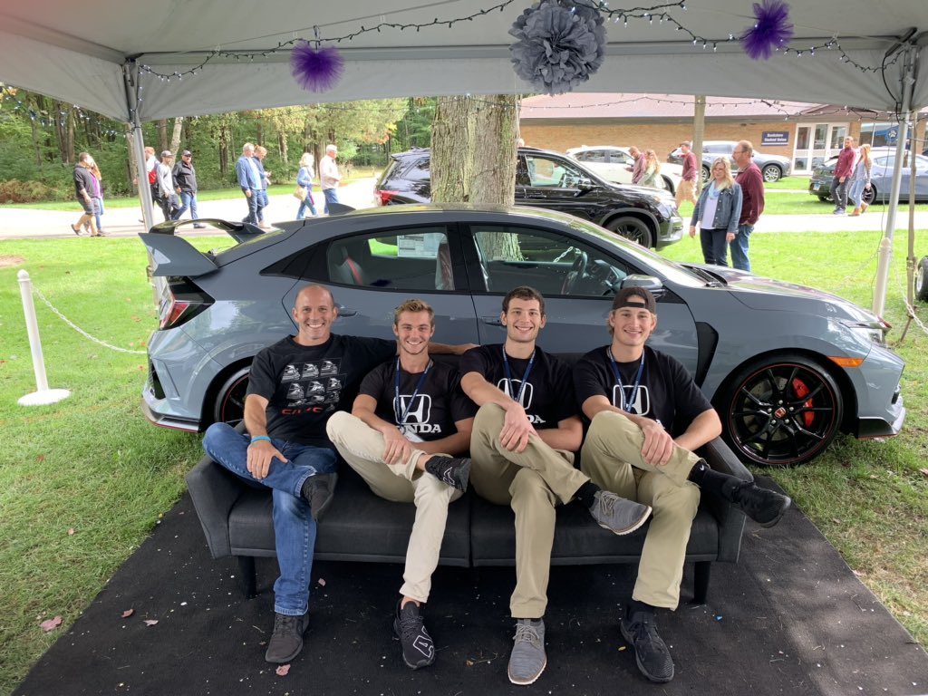 hondaprojason's tweet image. i’m here with the College Students at @NUIAS  Today is the 56th annual outside new car show here at the University! (largest in the U.S)  it’s my 4th year attending.  #Honda #nwuias