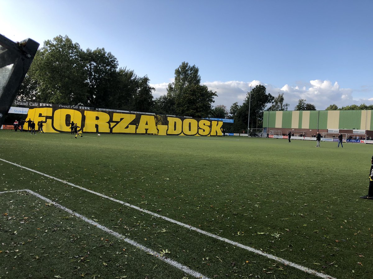 Bij <a href="/VVDOSK/">DOS Kampen</a> hebben ze een aardig spandoekje gemaakt #khcdos