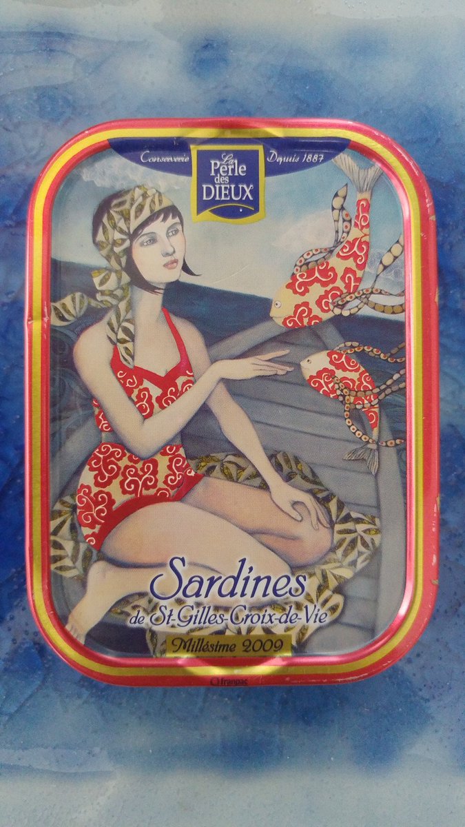 Bodesar's tweet photo. [La Perle des Dieux] Sardines de St-Gilles-Croix-de-Vie. Millésime 2009 – 10 ans d’age https://t.co/nnk3WXzD6j https://t.co/51sZetSb0X