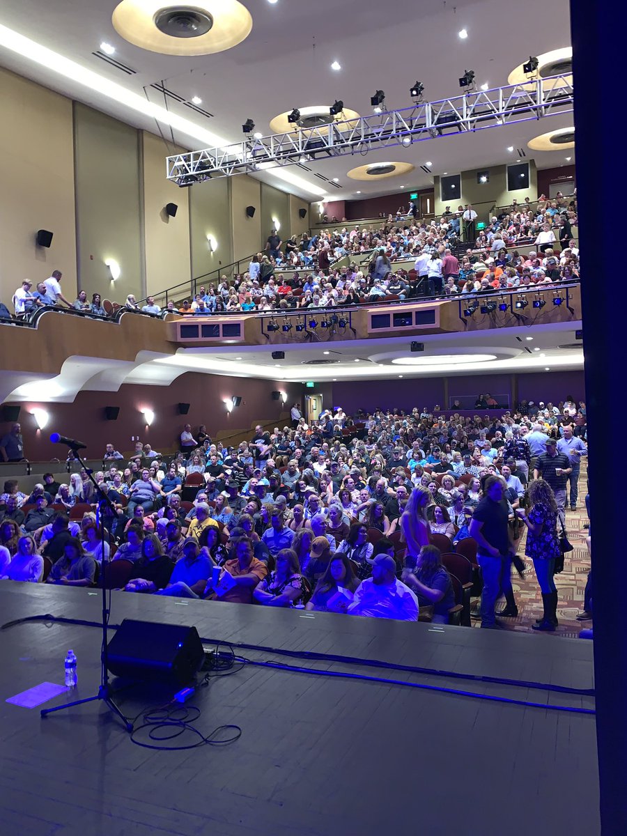 TheaTippin's tweet photo. What an honor for @tomtippin to get to open 2 amazing shows for the legendary @Travistritt in OH and PA. Thanks Dustin and Big Time Entertainment! https://t.co/P9sQsiQS2Z