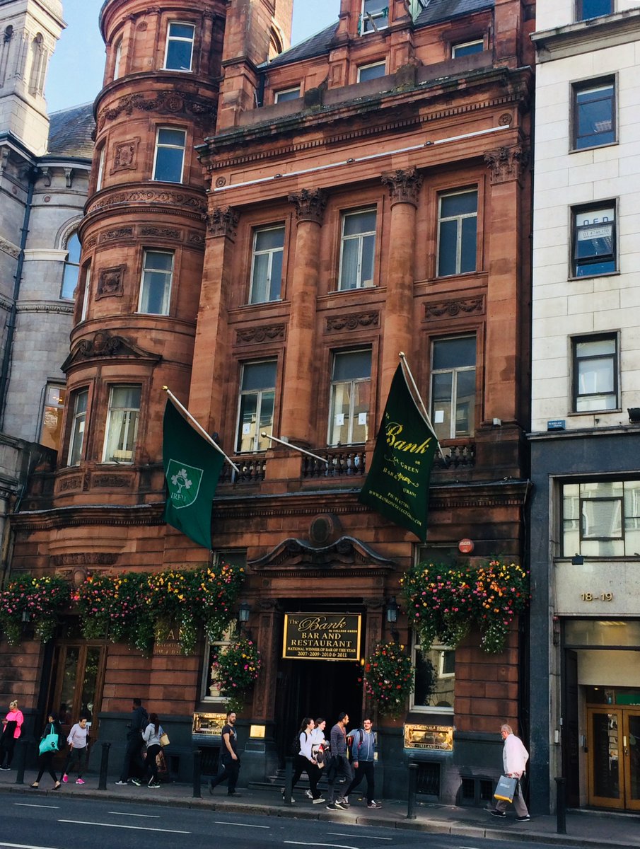 PubsofDub's tweet photo. The Bank on College Green is one of Dublin's most beautiful pubs! In 1892 the Belfast Bank acquired the building and many of the original architecture is still in place! @Thebankbar #dublinarchitecture #PubsofDublin https://t.co/fDJYvu2d4d