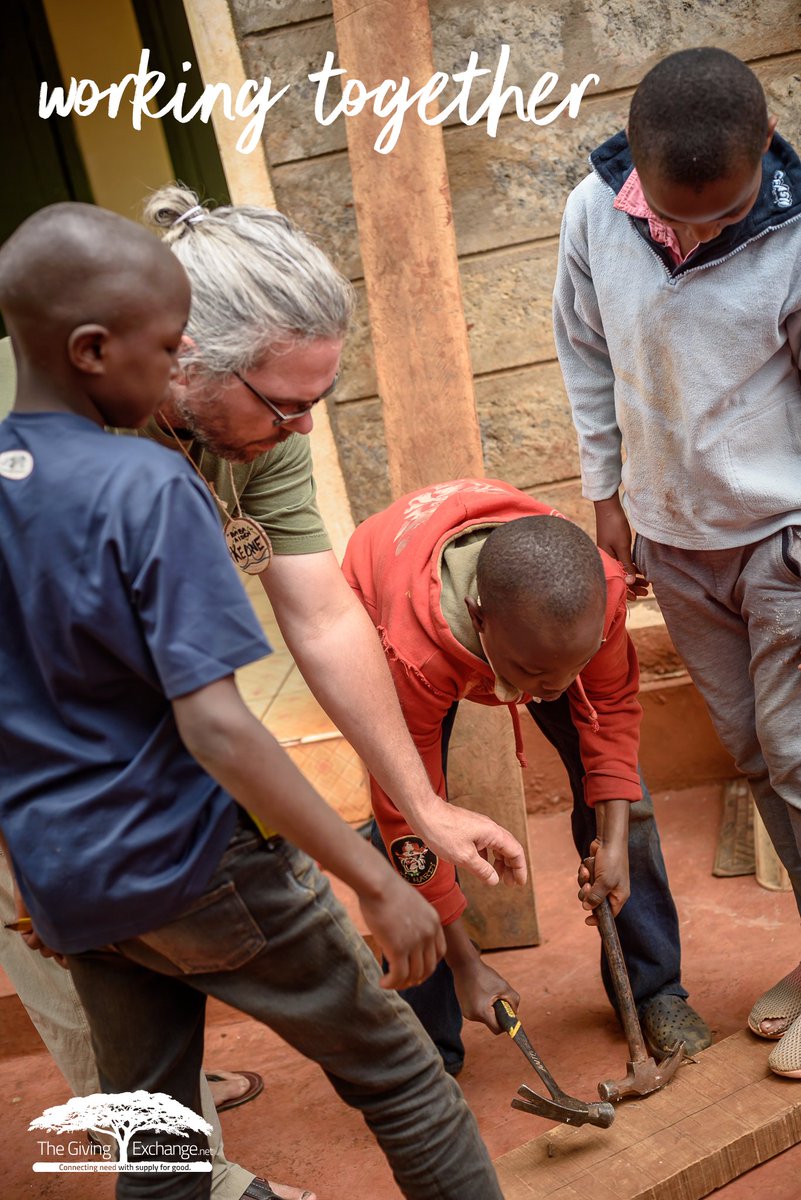 Alone, you go faster ; but together, you go further. One of our core principles is working hand-in-hand with the communities we support. We don't content ourselves with going in and doing our thing. We want to build strong long-term relationships
@blackcatphotos