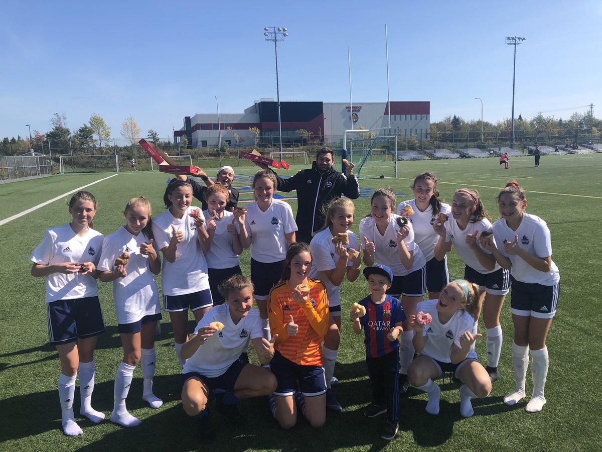 mdyuke's tweet photo. Finished the Girls Rex season with a game in the sun and some donuts!  Thanks to our devoted coaches @Nino_Kovacevic &amp; @juliaeburton @SoccerNS Time for a well deserved break! https://t.co/bB0tRiu3ed