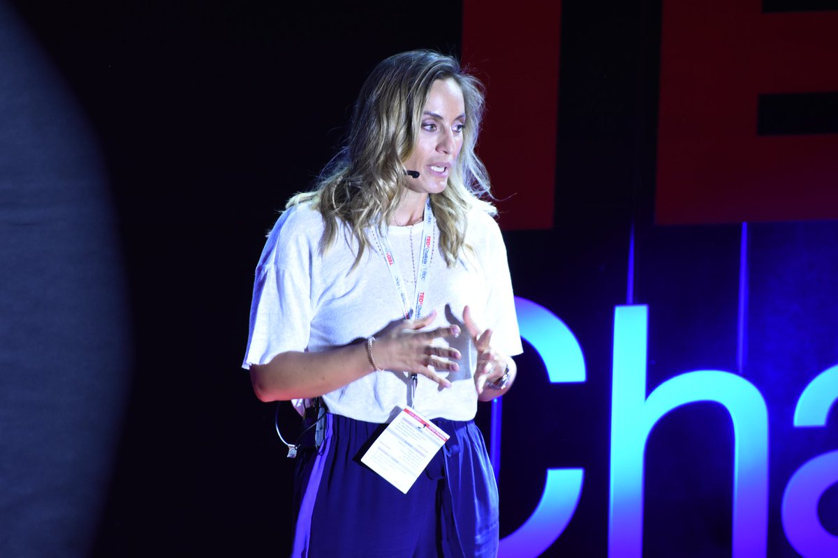 TEDxChalkida's tweet photo. Το ήθος έχει έντονο το στοιχείο της προσωπικής επιλογής! Η Ελεονώρα Μελέτη ξετυλίγει την αβάσταχτη ελαφρότητα του ήθους!

Παρακολουθήστε μας ζωντανά μέσω livestream στον παρακάτω σύνδεσμο: https://t.co/Z4c2NTrJgC
______________________
#TEDxChalkida #Ethos https://t.co/ncIWhYyzW5 https://t.co/GNKHcwcLUE