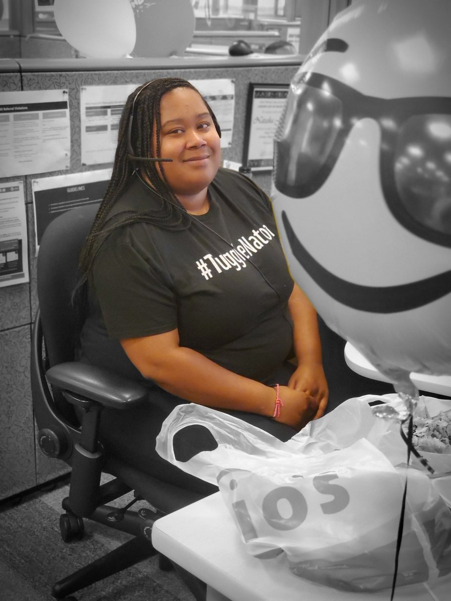 NeinaPrice's tweet photo. On a Roll now!! Go @NatashaJamesMSS go! 🤗🤑 with our 8th sale of the day!! #OurPromise #EveryCall #TuggleNation #FieldsFam #CerritosPride @loo_lewis @IamJosephL @MichVPeterson4 @sirphillipat @DanyaelaHunt https://t.co/JmI9j9rVuA