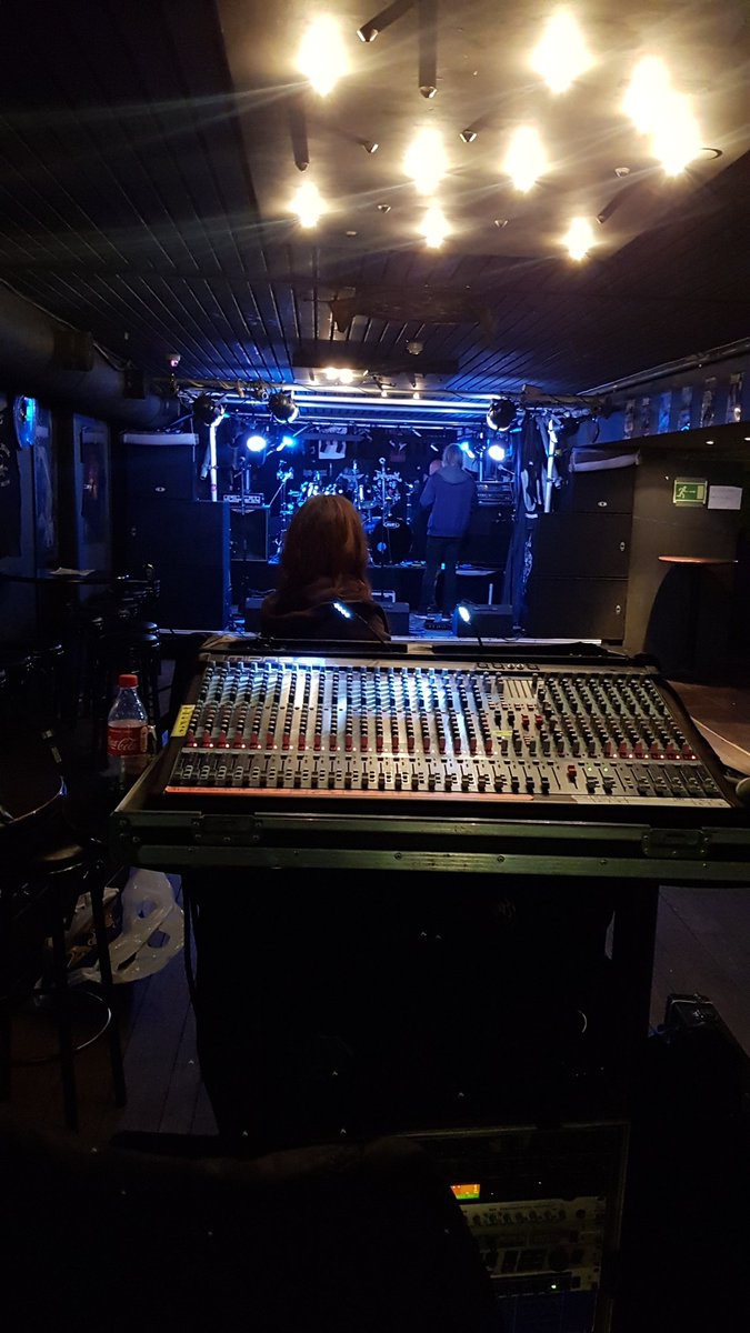 Rockin_Oslo's tweet photo. Getting ready for #Gigswap with #ConnectTheCircle #PainCity #HjallarHorn #PerfectNME #W.A.T.C. @MaggotFarm and #BOLT https://t.co/l35ffZoR7o