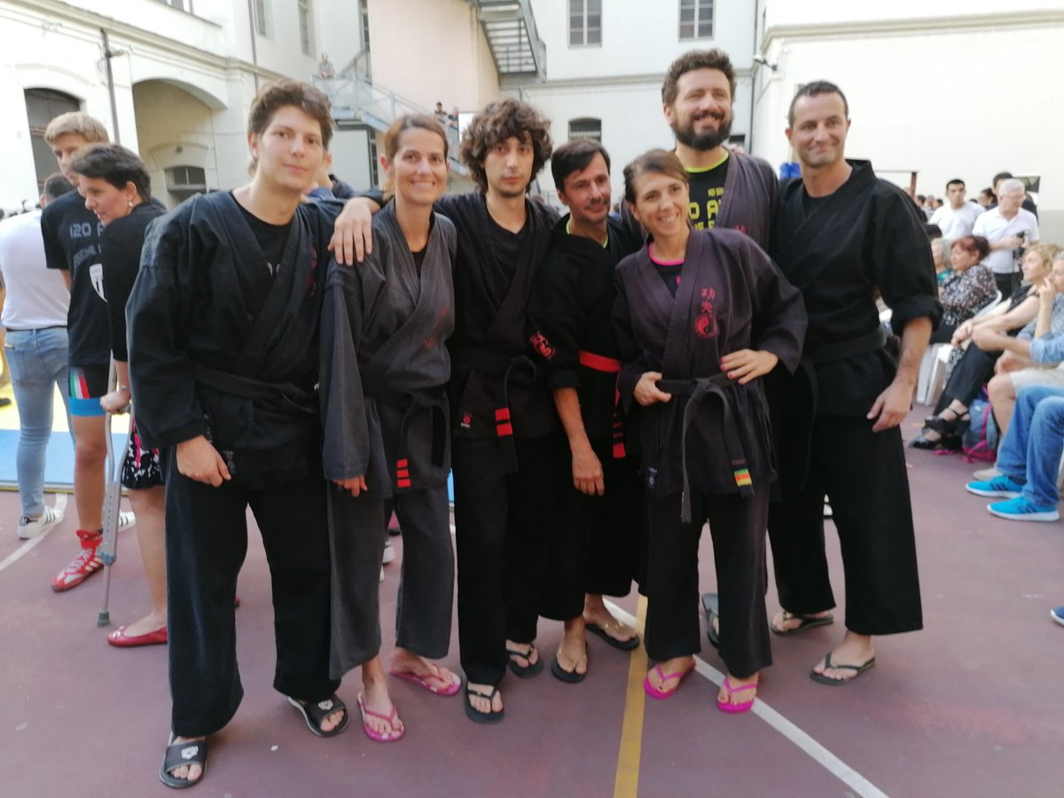 KungFuLamPak's tweet photo. @ASDBorgoPrati #KungFu #LamPak https://t.co/2pvXKca1ET