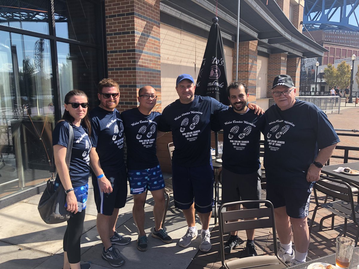 anguslee_melb's tweet photo. Best team ever! #undyrun @CCAlliance @CleClinicMD @MattKaladyMD @ipek_sapci @abbassmohd #runcoloncanceroutoftown https://t.co/J1lC83Sfmc