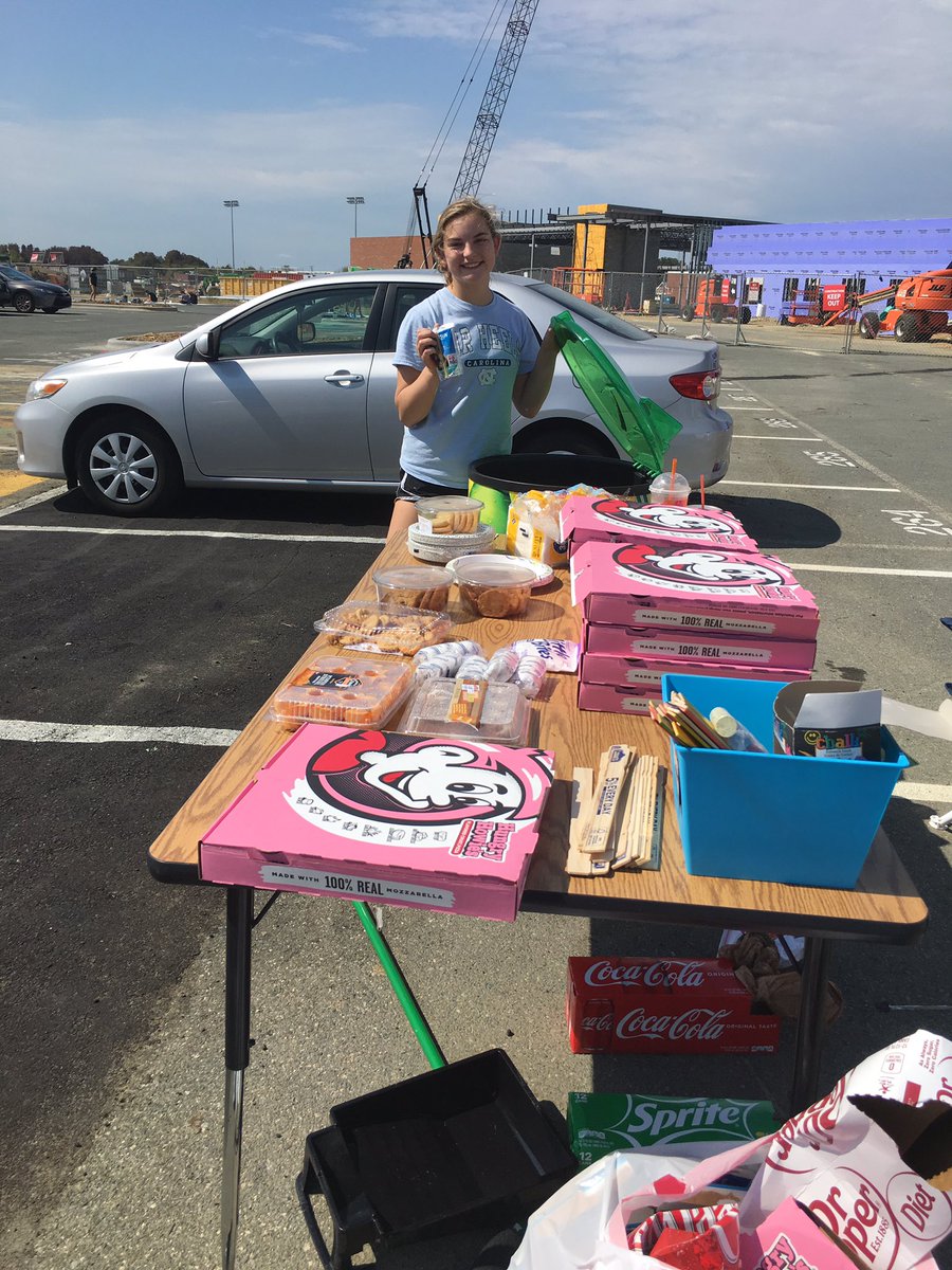 davedru7dt's tweet photo. Much needed to supplies for Senior paint day. @SVHSPrin_Dad  @AGHoulihan  @Zezech1 @UCPS_MonroeNC https://t.co/tgGgvIkMyP