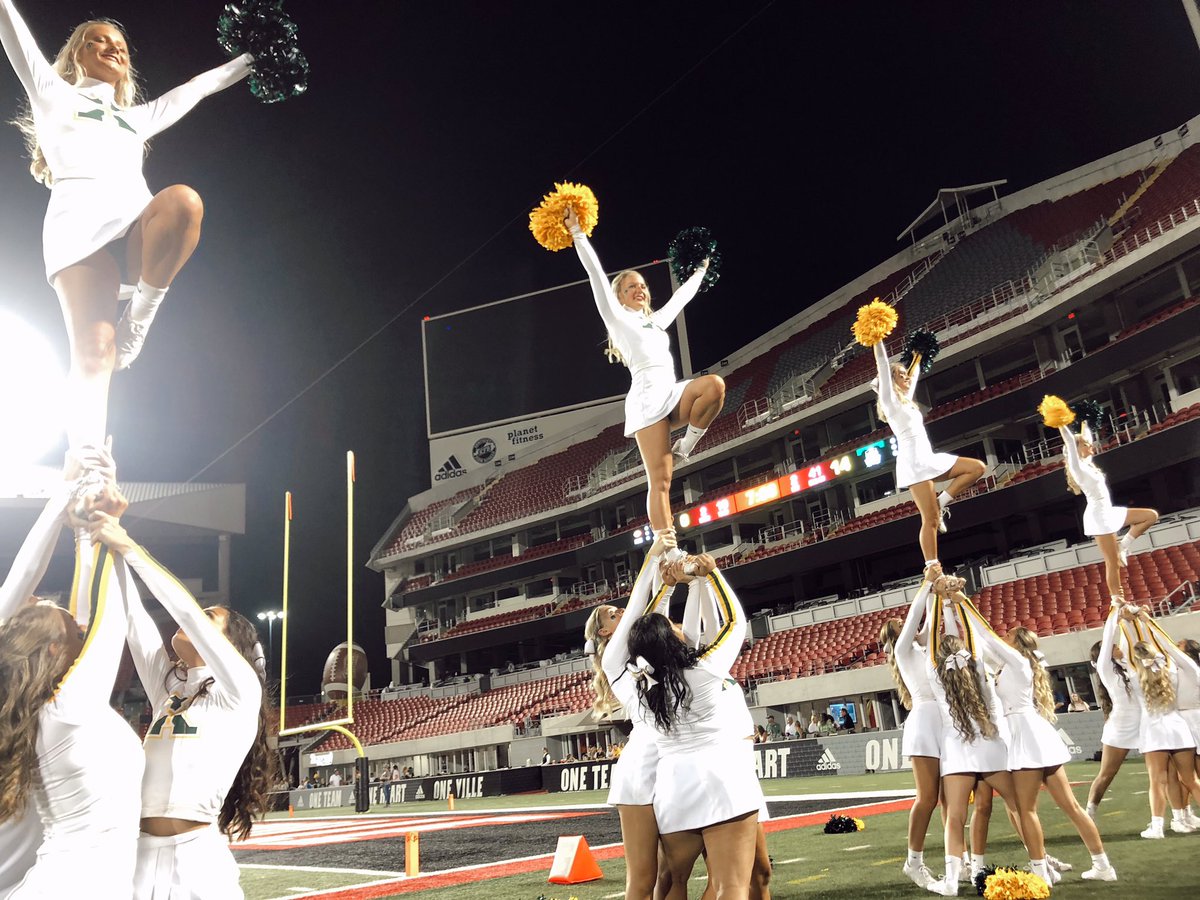 StXTigerCheer's tweet photo. Tigers Forever!!! #WeAreStX #stxcheer #FridayNightLights #cheerstunts #varsityspirit https://t.co/HMC5yGMdOs