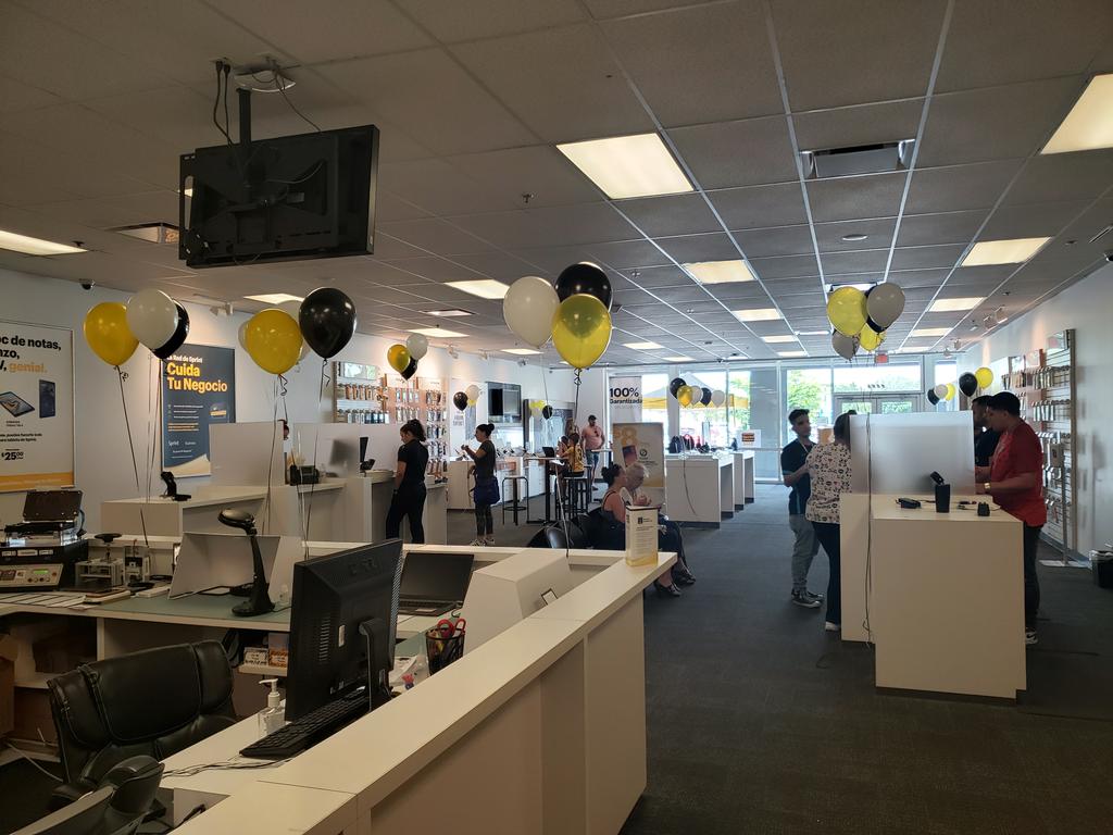 Power House Coral Terrace is heating up this #SizzlingSprintSaturday. #Retail #SprintBusiness