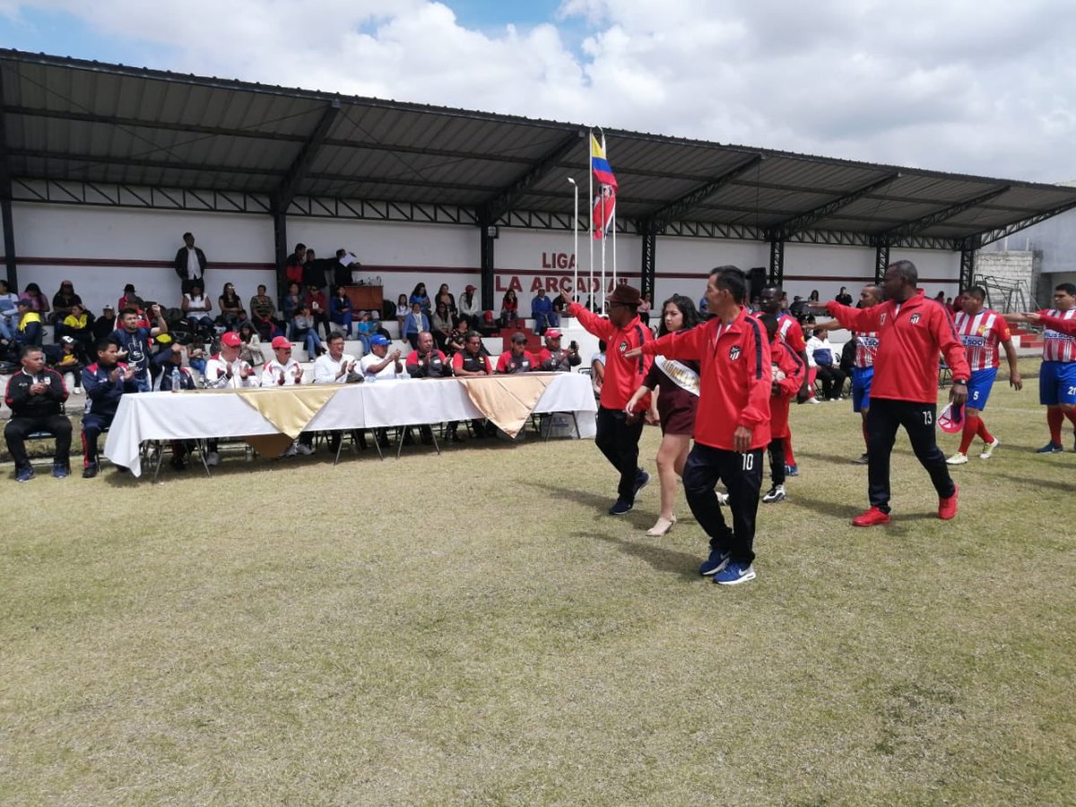 FrankSamaniegoM's tweet photo. Siempre junto a la gente, mi compromiso por seguir apoyando el deporte ⚽️⛹🏾‍♀️🏊🏿‍♂️🏋️‍♀️@BancadaRC @CompromisoRC @concejales_RC5 https://t.co/px4H4uUQ2K