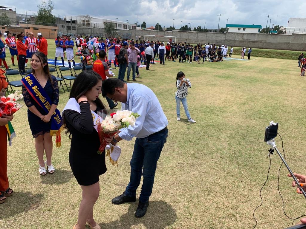 FrankSamaniegoM's tweet photo. Siempre junto a la gente, mi compromiso por seguir apoyando el deporte ⚽️⛹🏾‍♀️🏊🏿‍♂️🏋️‍♀️@BancadaRC @CompromisoRC @concejales_RC5 https://t.co/px4H4uUQ2K
