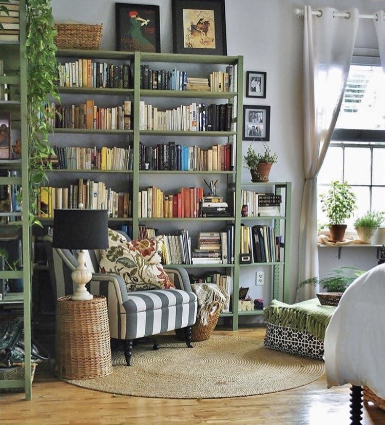 Oh my. That’s pretty #booklovers