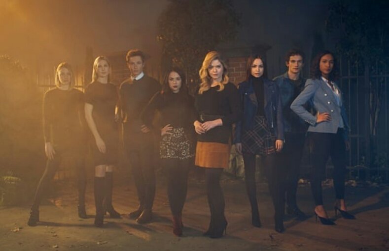 terrymack777's tweet image. Well this just sucks. Thank you @imarleneking for all the hard work you put in to creating this special family♥ #PLLFamilyForever