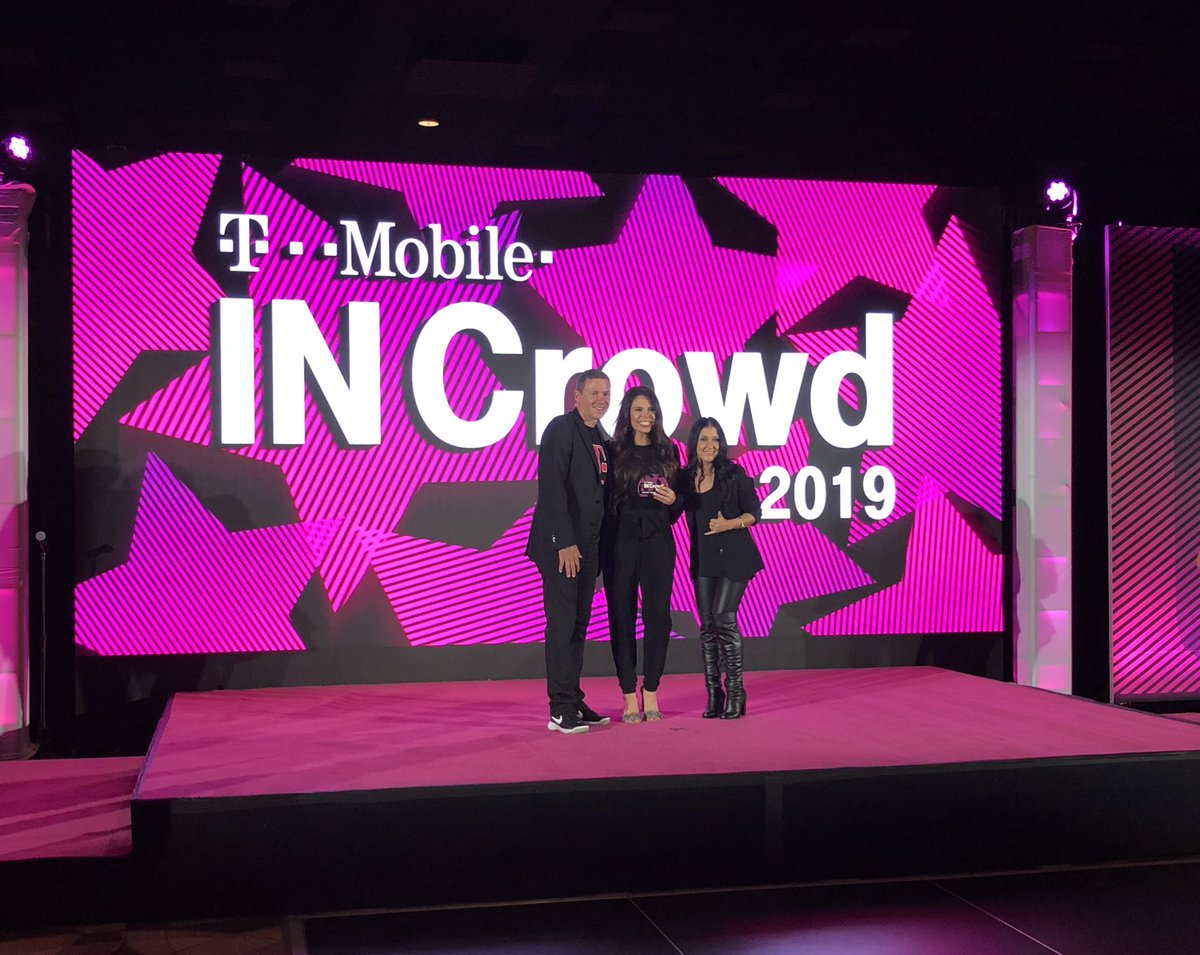 courtney_clarkk's tweet photo. It’s a beautiful thing when career and passion come together. 💕 Thank you for changing my life each and every day @TMobile! #INCrowd19 #TMobile #TOPs #Dreamfield #WA #HQ @TOPsFrontline @TMOBeezie @leahhoover2012 @AdilenePalomera https://t.co/g8kLy4MzD8