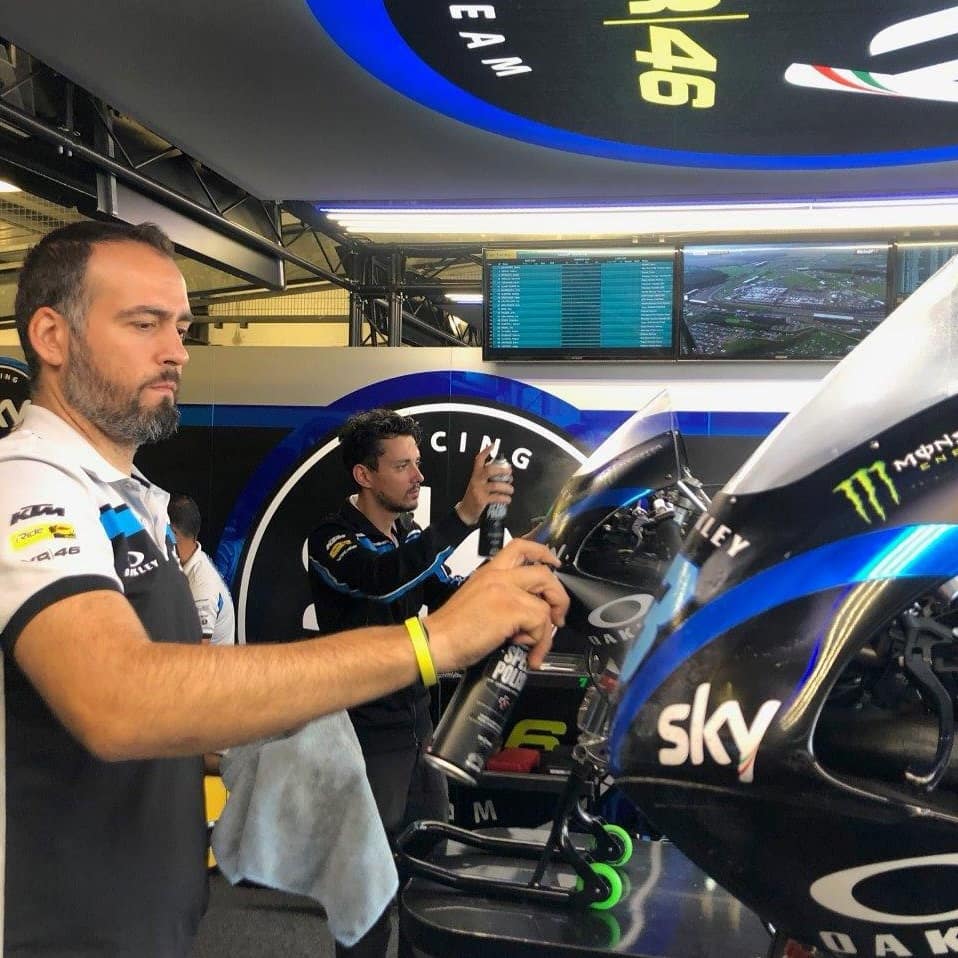 VR46RacingTeam's tweet photo. 💎 Different paths, same brightness.
🧼 Trucks and bikes are dividing, but for a perfect long travel cleaning @MucOffMoto will be always with us!
#SkyRacingTeamVR46 https://t.co/CydsGaCbRv