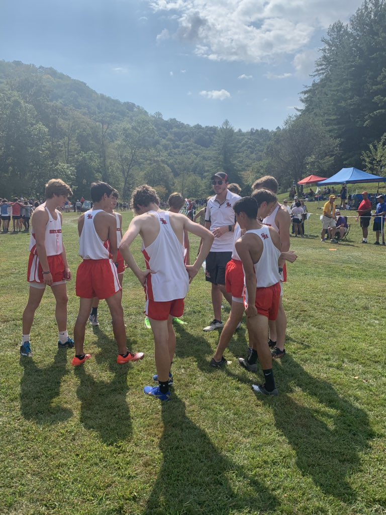 sabreathletics's tweet photo. Huge Shoutout to Coach Miller and Coach Floyd for taking the Sabre Cross Country team to The High Country CC Classic today #createtheexperience #SABRENATION https://t.co/VZzzV4puzU