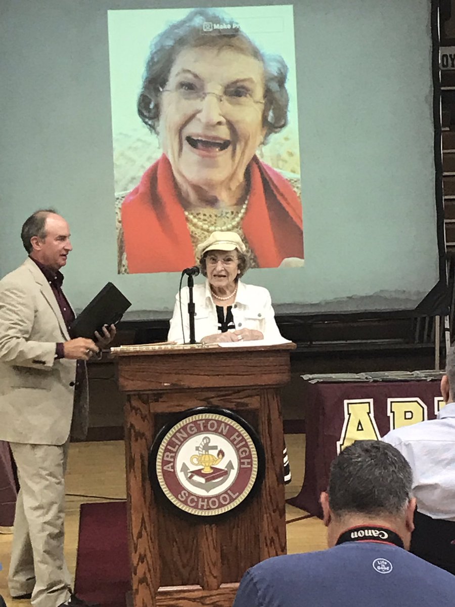 Incredible Athletic Hall of Fame Induction today, which included Mrs. Jordan, wife of Fritz, the “mom” of Arlington Athletics, and 100 years young! Great job by ⚓️<a href="/ExAdmiralAD/">ExAdmiralAD</a> and <a href="/admiralad845/">AdmiralAthletics</a>