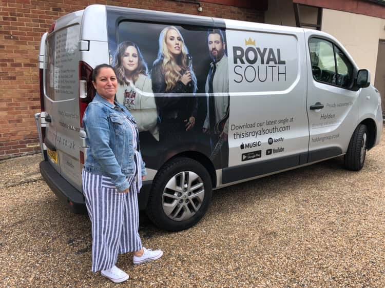 IAmGlenMitchell's tweet photo. Looking forward to our sold out show in Basildon tonight. Here’s our friend Jennifer Stafford showing off our awesome tour van, thanks to Holden Renault. #HoldenGroupUK #LockHatters #RoyalSouth https://t.co/icTISMoFMU