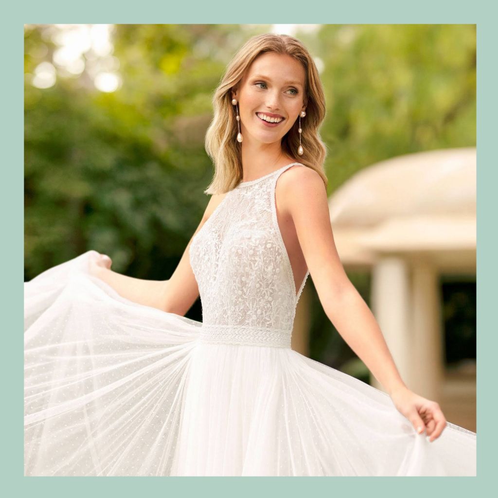 CWareDesigns's tweet image. 'Raven' is another romantic gown from our Rosa Clara Soft collection which has just arrived in our Bridal Suite. With Summer/Autumn 2020 brides needing to get their decisions made, we would love to invite you in.
.
#withcharlotte