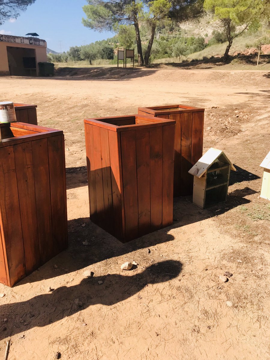 TeresaQBlog's tweet image. Al final nuestras papeleras han quedado genial, no os parece? #comprometiODS #Yosoyvoluntario #diadelvoluntariado #iberdrola