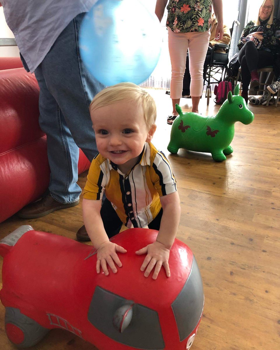 LaboratoryLlama's tweet photo. I love this little nugget so much. Happy 1st birthday, Frankie! #1aunt❤️ 🎉 https://t.co/S8eqNaPgQo