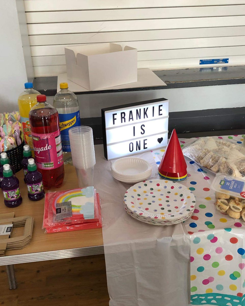 LaboratoryLlama's tweet photo. I love this little nugget so much. Happy 1st birthday, Frankie! #1aunt❤️ 🎉 https://t.co/S8eqNaPgQo