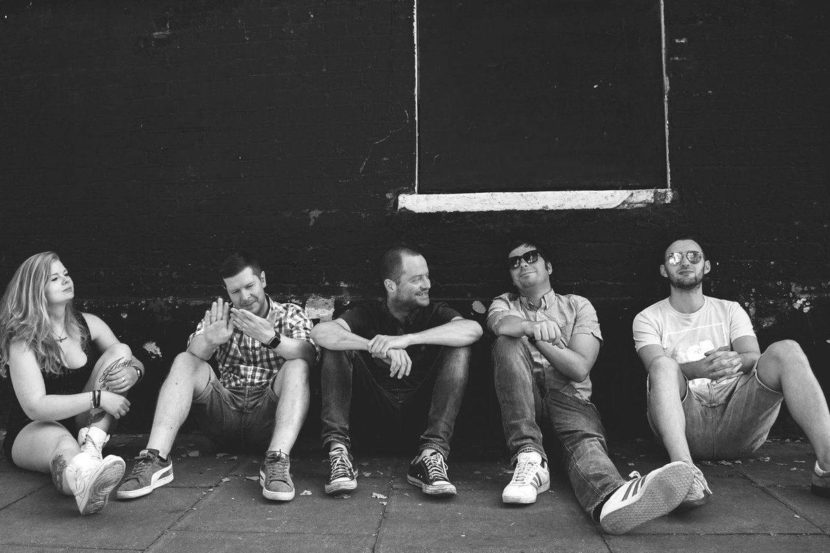 Shout out to the band <a href="/BeautifulGameUK/">The Beautiful Game</a> (made up of Chelsea supporters)

They're playing at The Dublin Castle in Camden next Saturday - head down and support the boys!

At the very least give them a follow and a listen from wherever you are in the world! #ChelseaFamily 💙