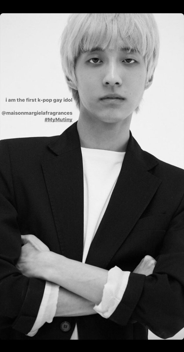 HOLLANDvvv_uk's tweet photo. #Holland Instagram story update 28/09/19:
i am the first k-pop gay idol
@/maisonmargielafragrances #MyMutiny https://t.co/7EPZ268dGL