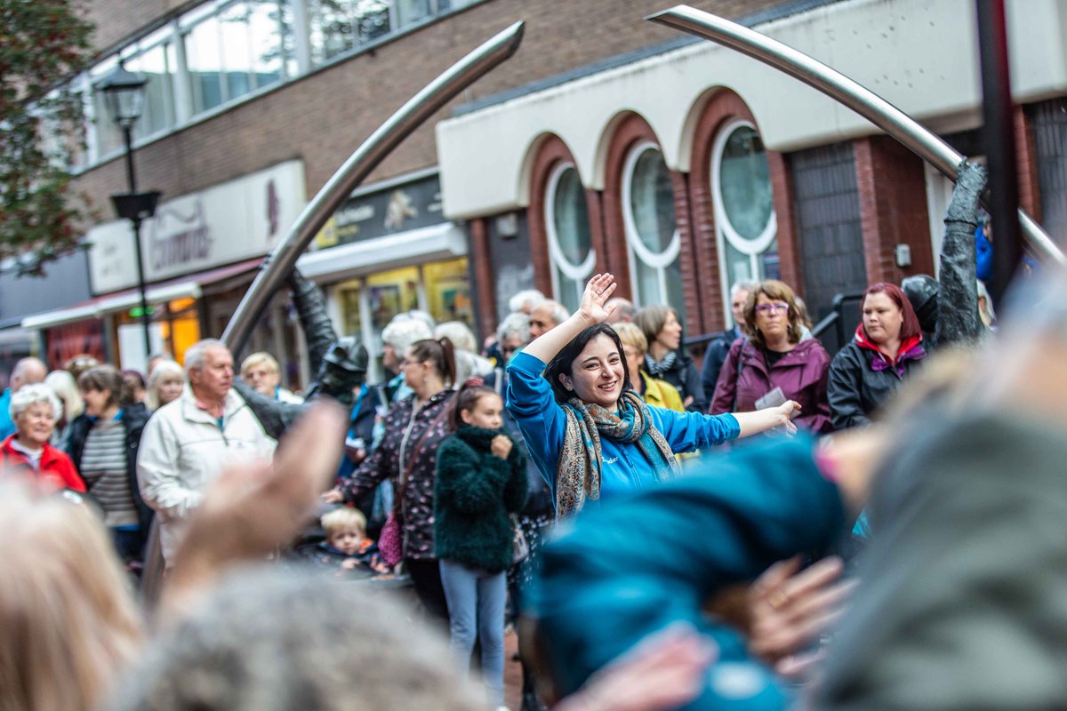 welshphotoguy's tweet photo. #SINGINGSTREETS my new fave Wrexham event #CalonLan 👍🎤🎼🎹 https://t.co/i0G0urSpxt