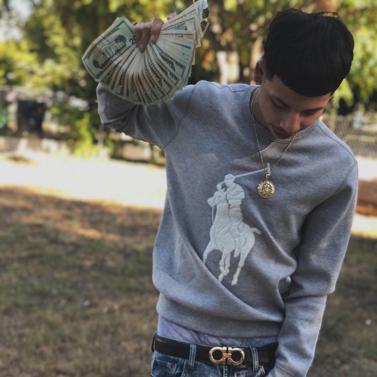 steppaemilio's tweet photo. These were sum pics I took on my lil b day 😈🥴 https://t.co/laS3HPQVdP